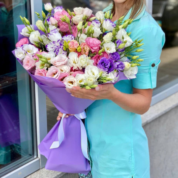 41 эустома в букете