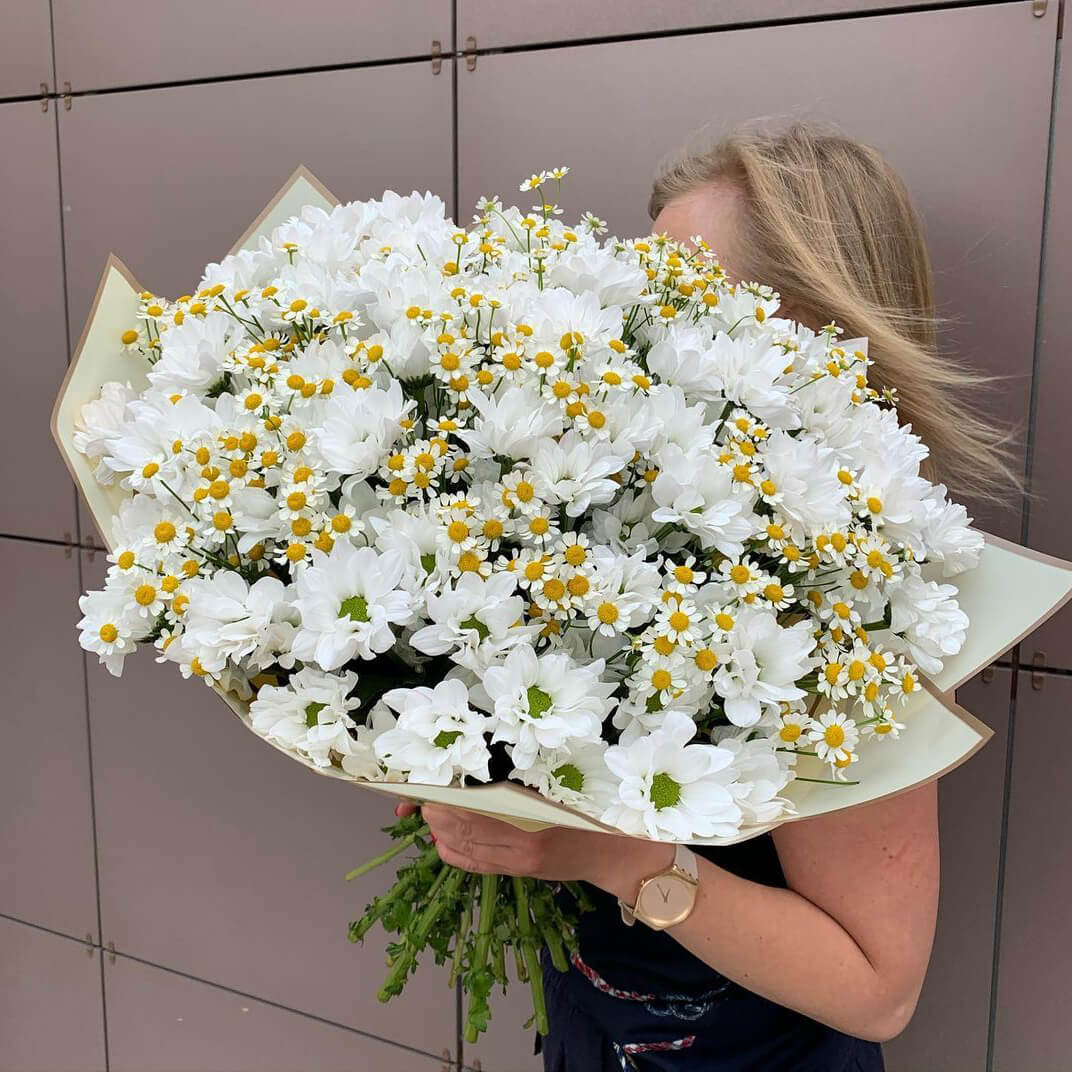 Хризантемы с ромашками - 35 шт.