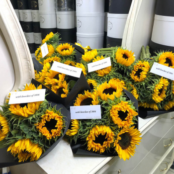 5 подсолнухов в букете