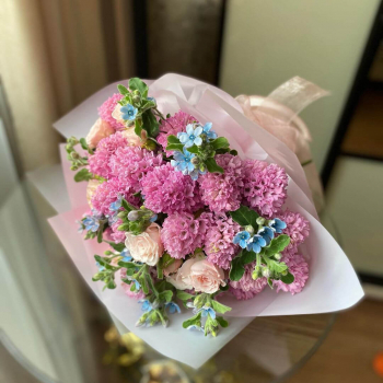 Нежный букет из гиацинт - 21 шт.