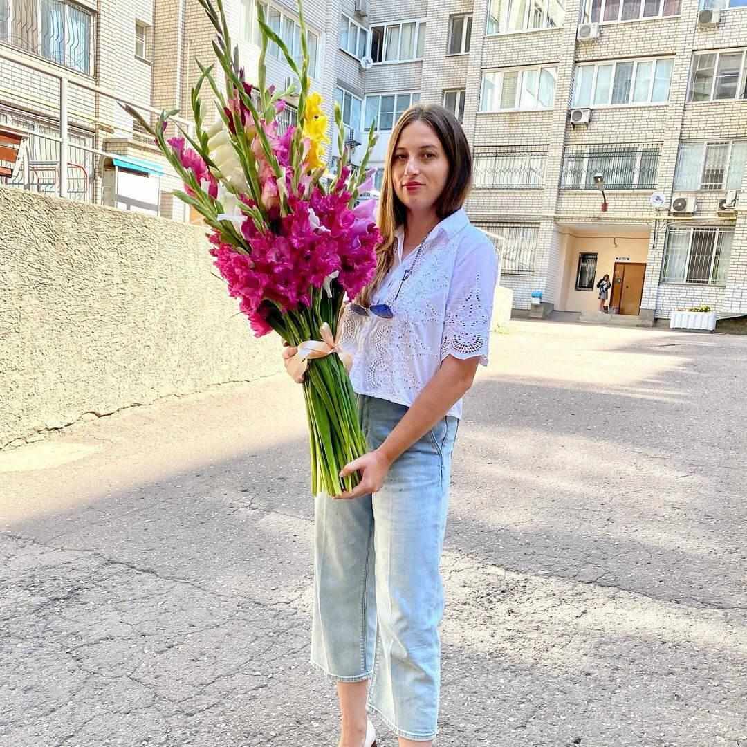25 гладиолусов микс в букете