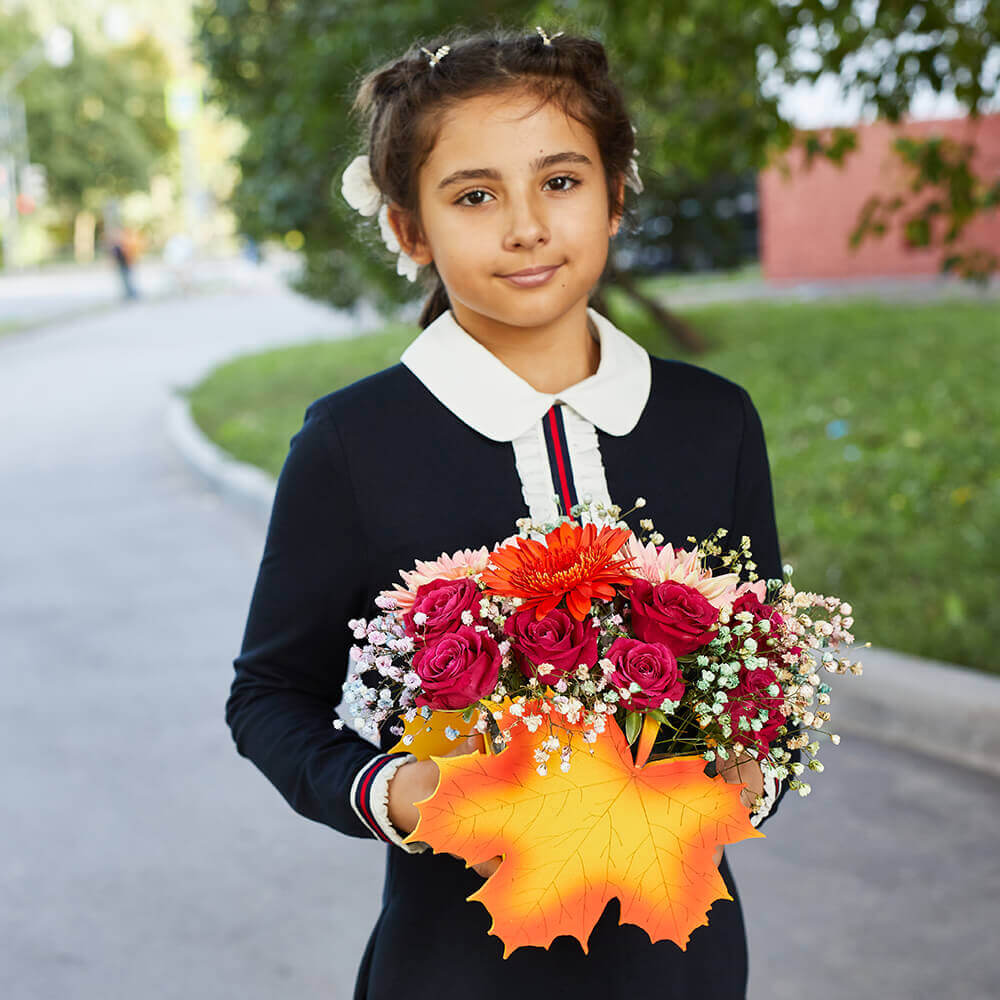 Букет на 1 сентября в кашпо - 15 шт.