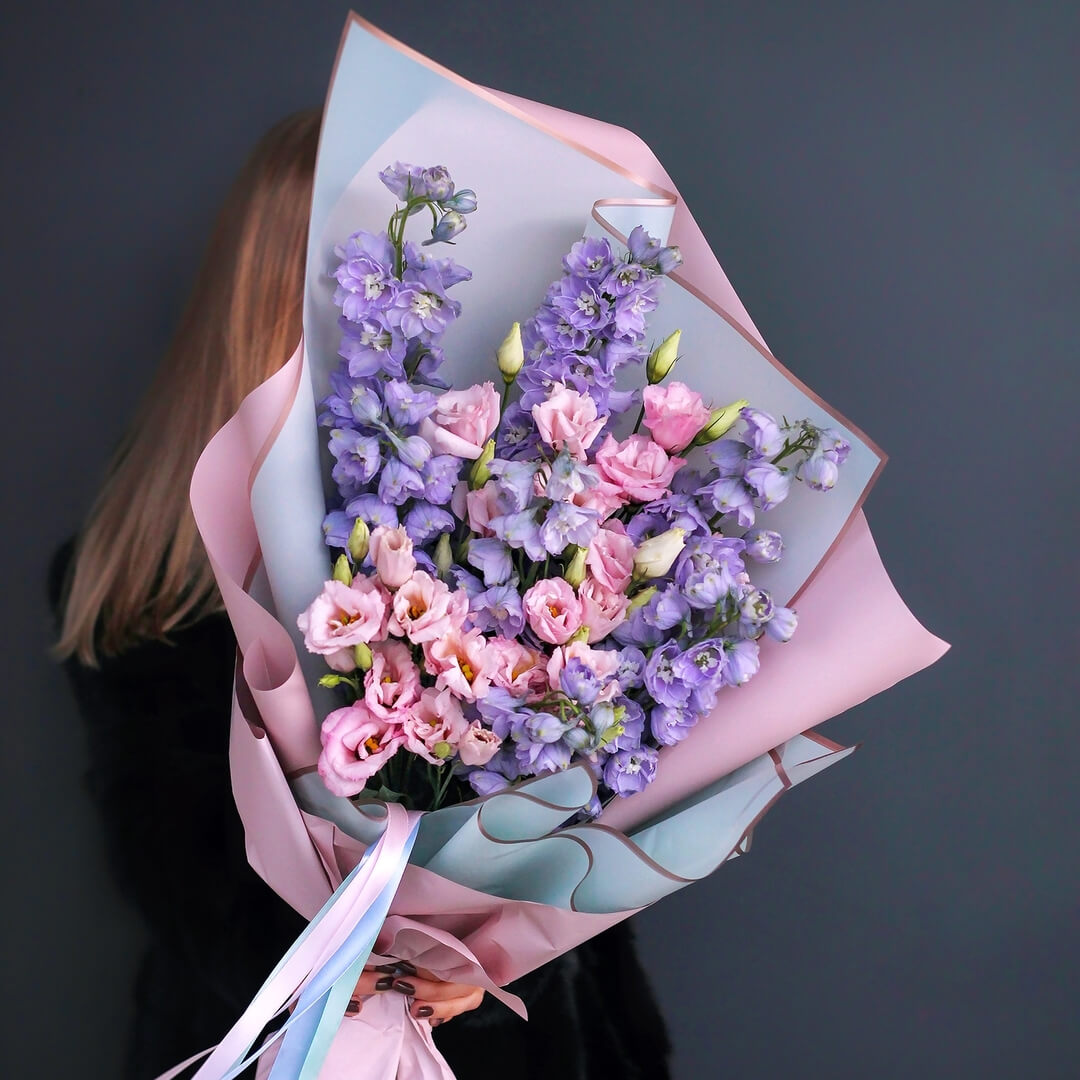 Букет из дельфиниума и эустомы - 19 шт.