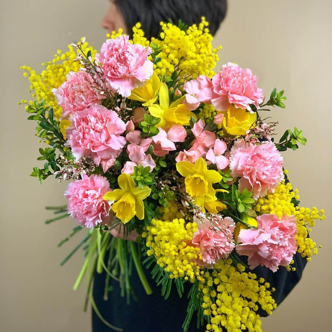 Мимоза с гвоздиками - 31 шт.