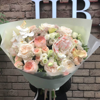 Амариллисы с розами - 31 шт.