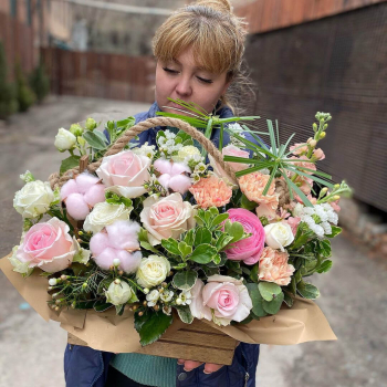 Микс из роз в кашпо - 41 шт.