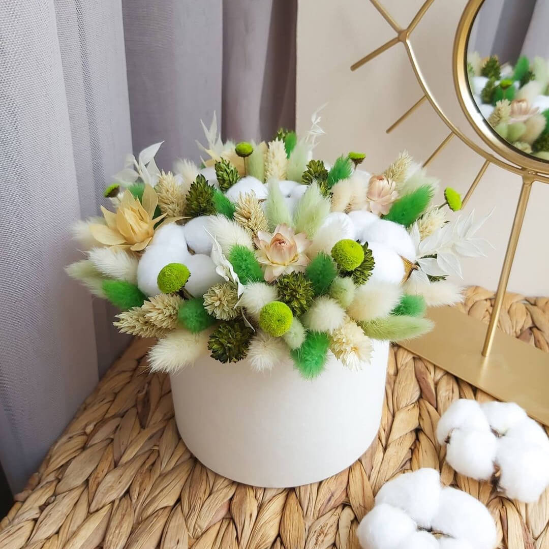 Лагурус с краспедией в коробке - 121 шт.