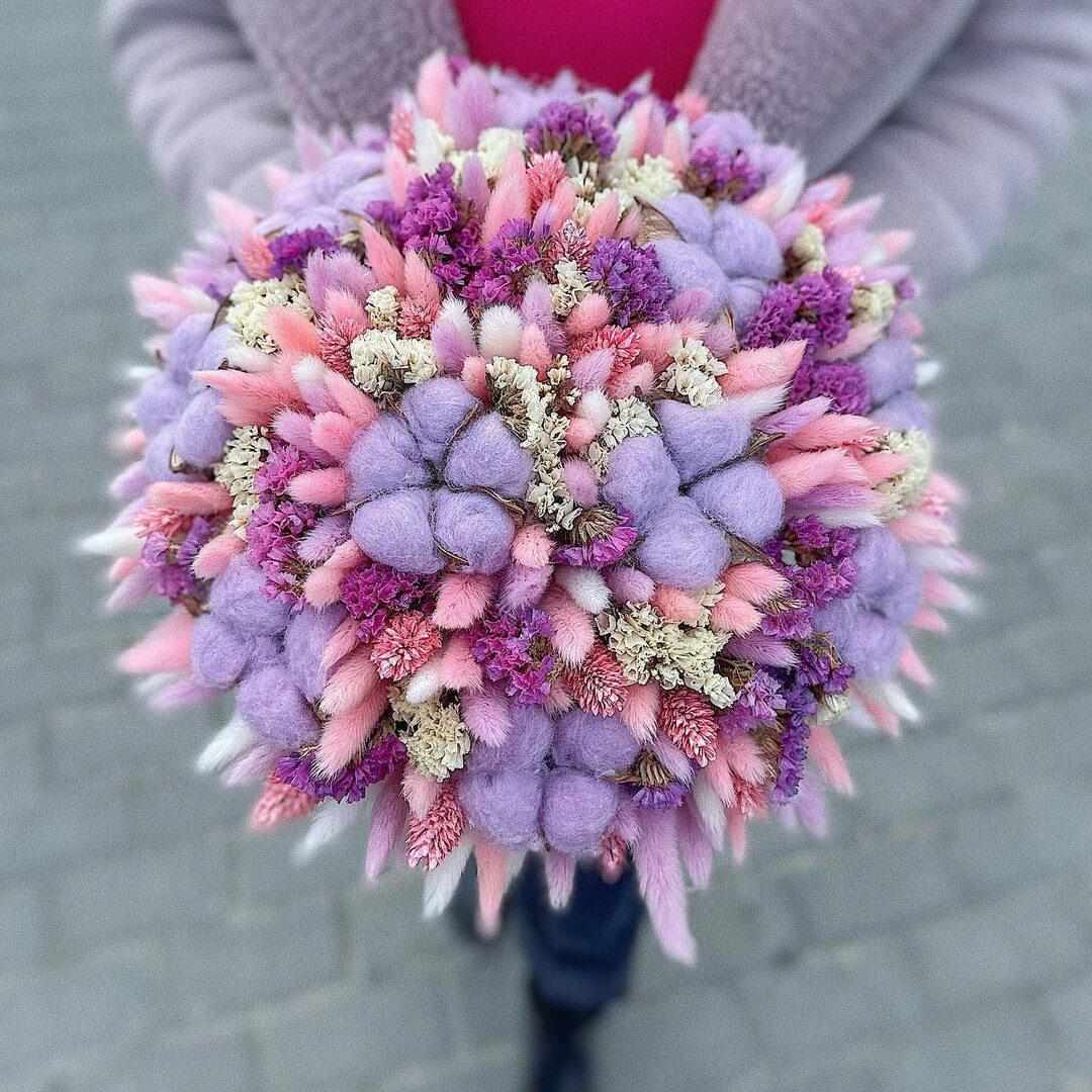 Лагурус с хлопком в букете - 71 шт.