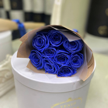 11 синих роз в букете