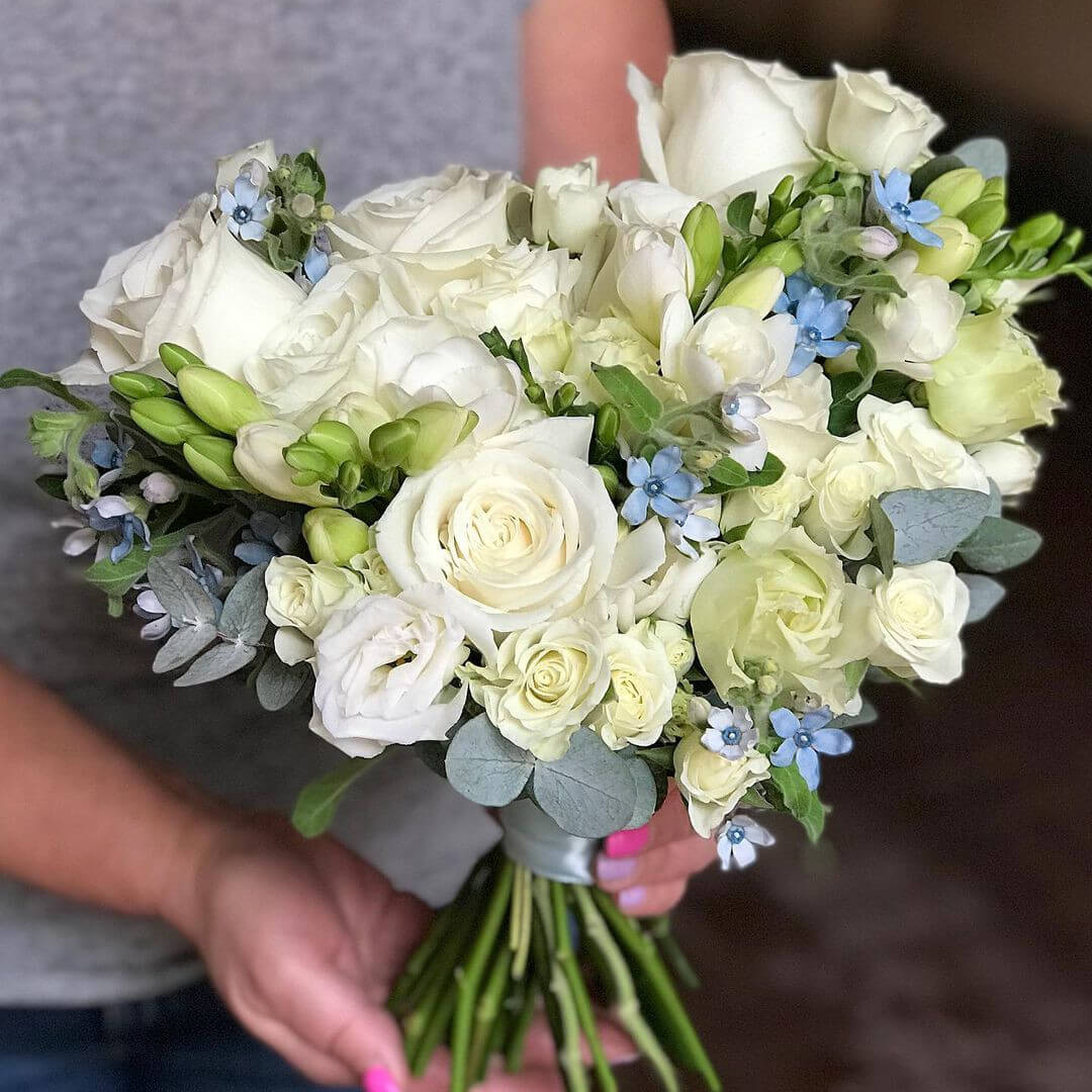 Букет невесты из кустовых - 35 шт.