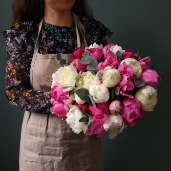 Букет невесты из нежных пионов - 19 шт.