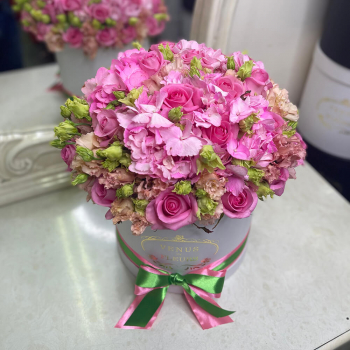 Гортензии с эустомой в миксе - 31 шт. Гортензии с эустомой в миксе - 31 шт.