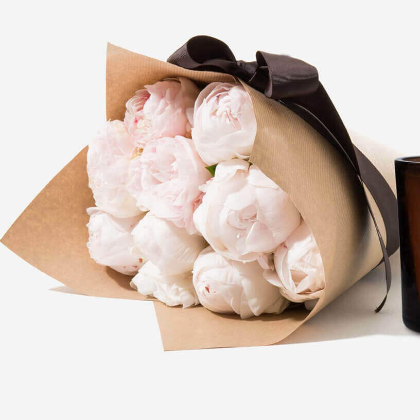 9 нежно-розовых пионов в букете