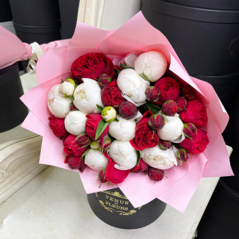 Букет пионов с розами - 19 шт. Букет пионов с розами - 19 шт.