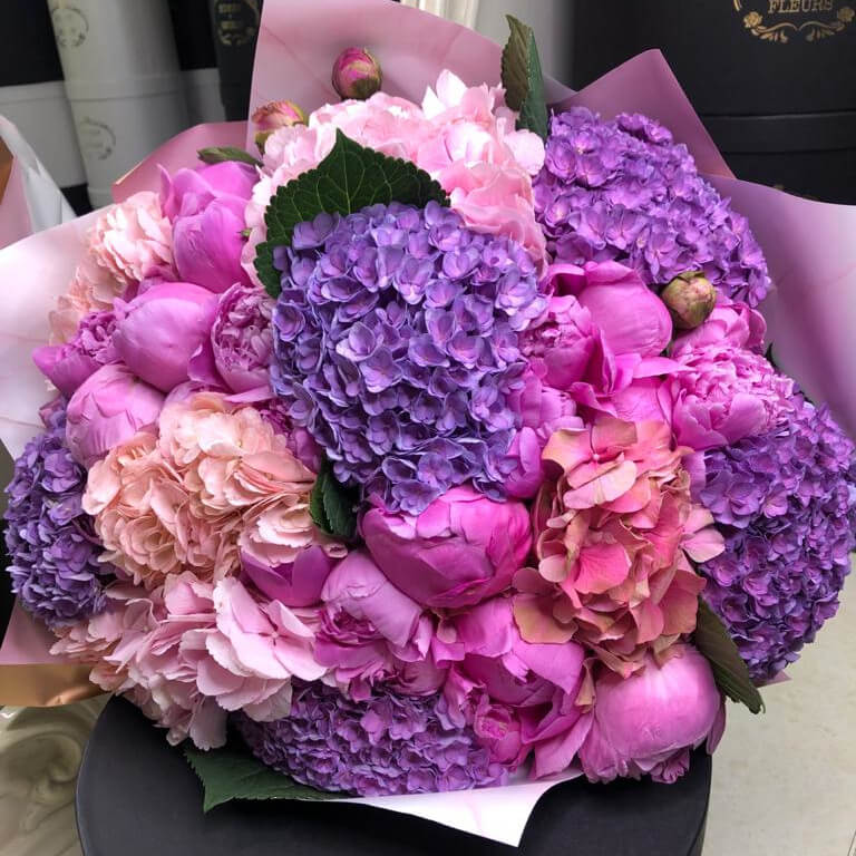 Микс из пионов и гортензий - 25 шт.