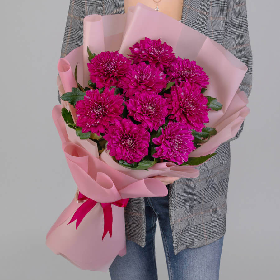 9 малиновых хризантем в букете