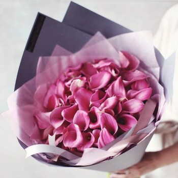 41 розовая калла в букете 41 розовая калла в букете