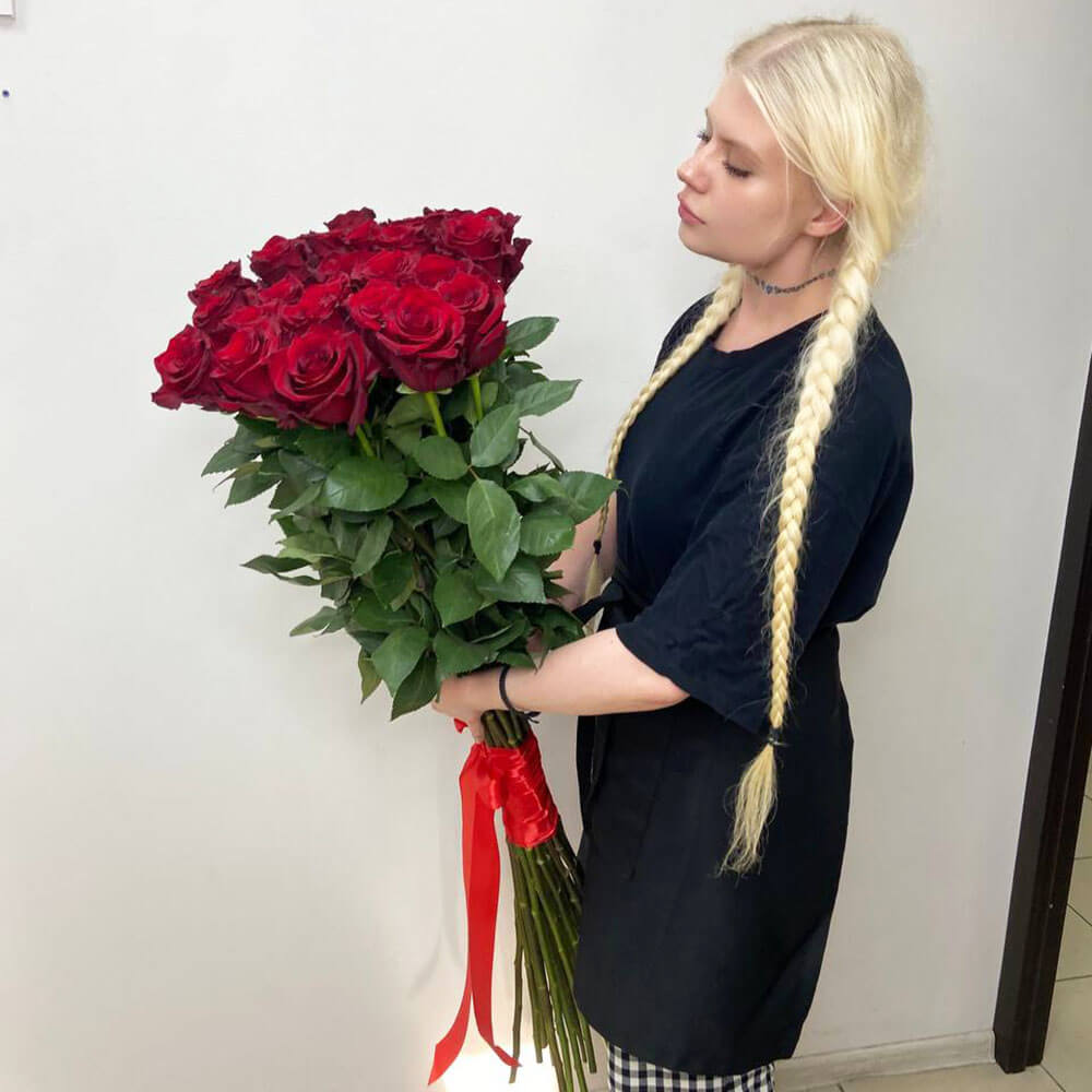 Красные розы - 120 см. от 25 шт.