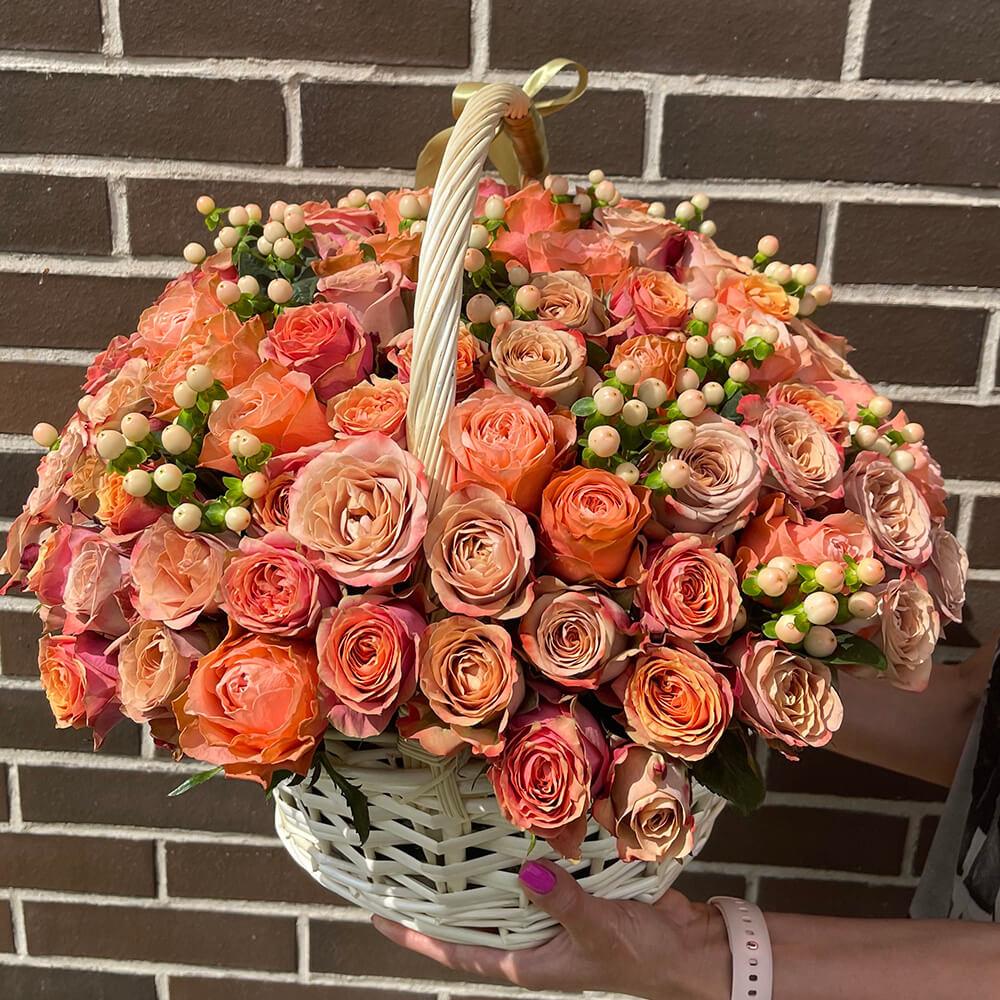 Кофейные пионовидные розы от 51 шт.