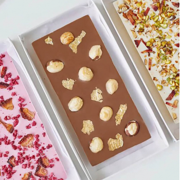 Молочный шоколад с фундуком