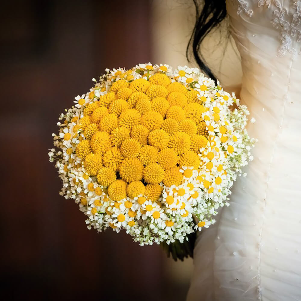 Свадебный букет из ромашек - 55 шт.