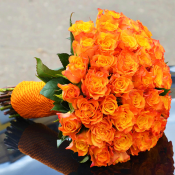 Букет невесты из ярких роз - 29 шт. Букет невесты из ярких роз - 29 шт.