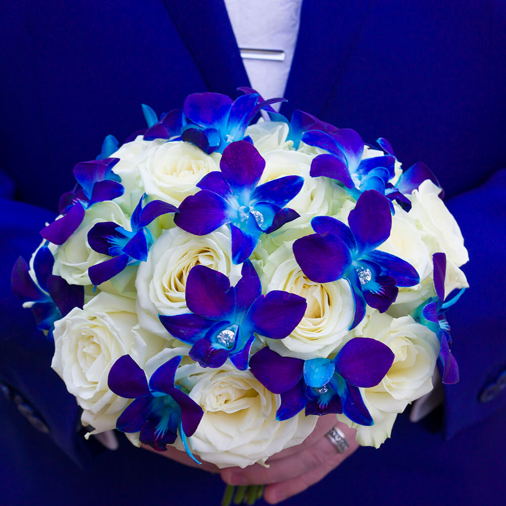 Бело-синий букет невесты - 35 шт.