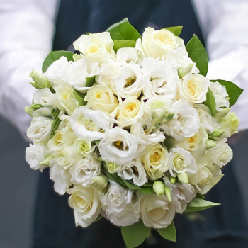 Букет невесты из эустом и роз - 23 шт.