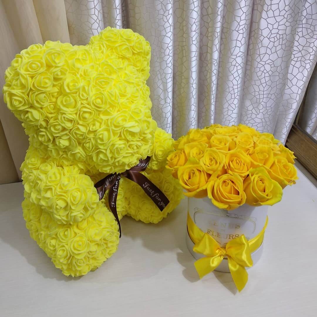 Желтые розы в коробке - 19 шт.