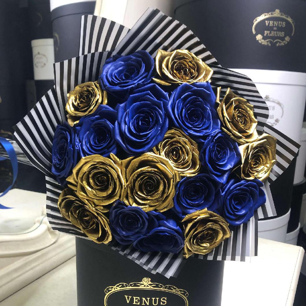 Сине-золотые розы в букете - 21 шт.