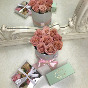 Кофейные розы в коробке - 13 шт.