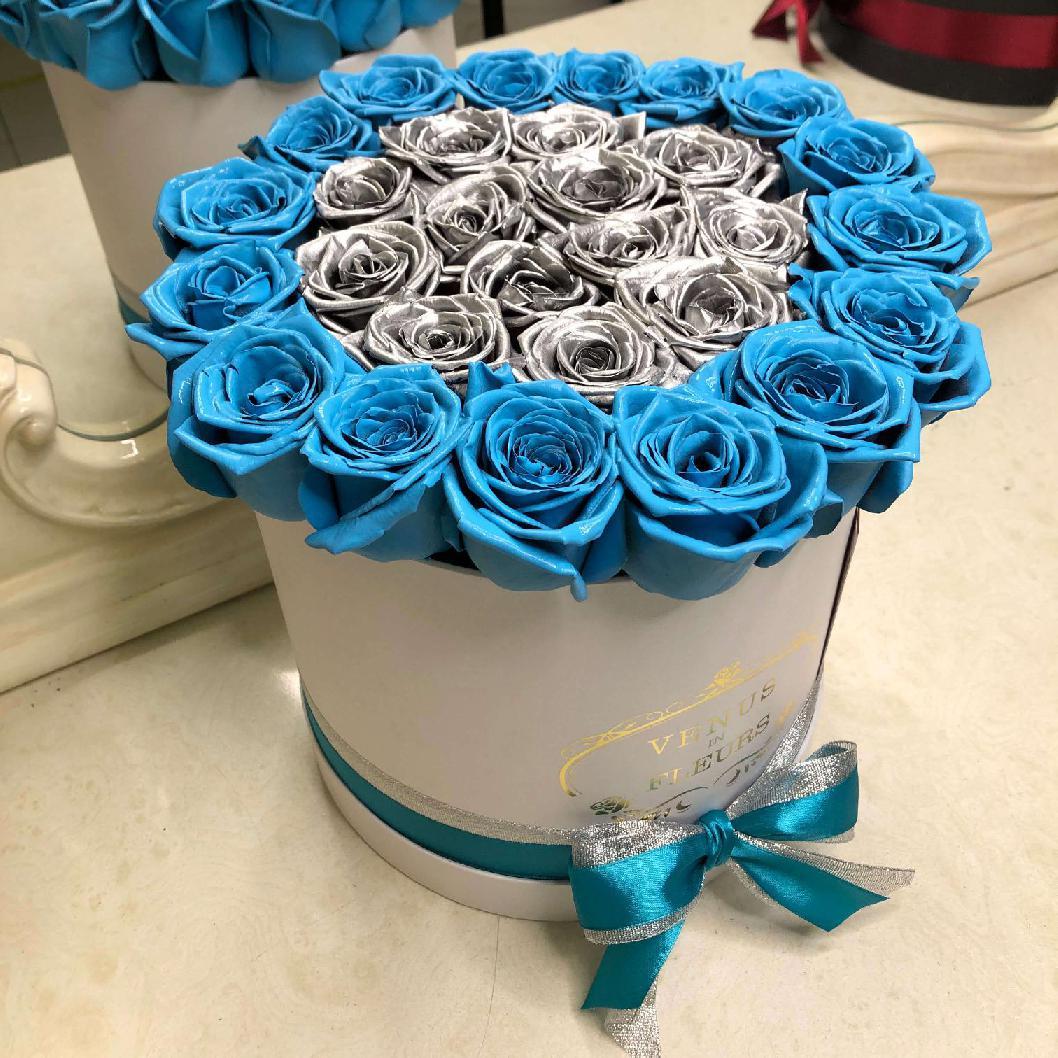 Серебряные розы с окантовкой - 35 шт.