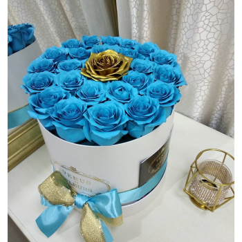 Голубые розы в коробке - 29 шт.