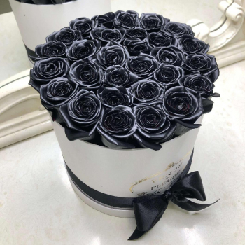Черные розы в коробке - 29 шт.