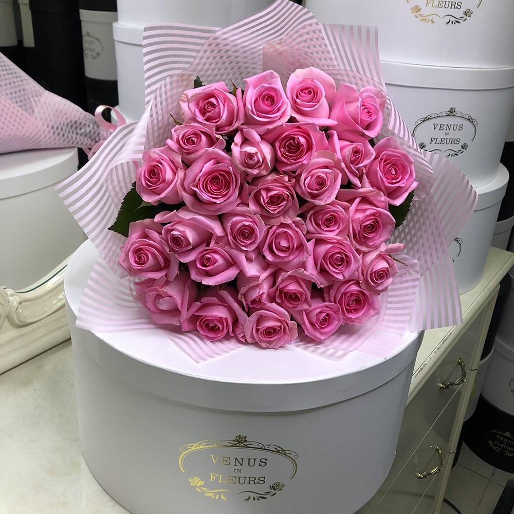Розовые розы в букете - 35 шт.
