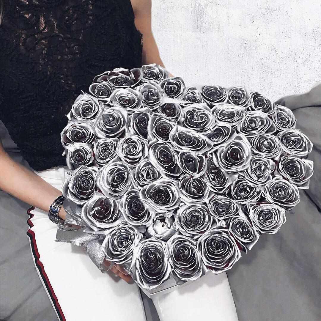 Серебряные розы в сердце от 41 шт.