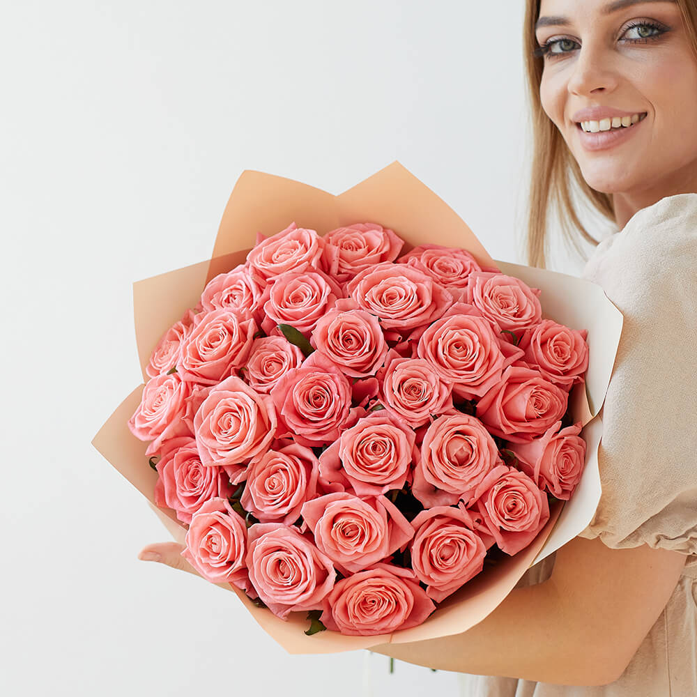 Розовые розы в букете - 31 шт.