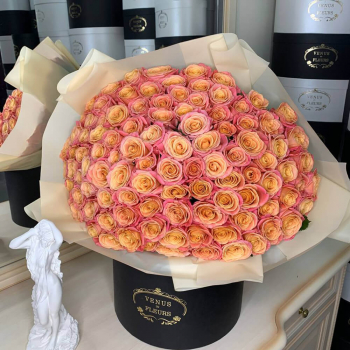 81 оранжевая роза в букете 81 оранжевая роза в букете