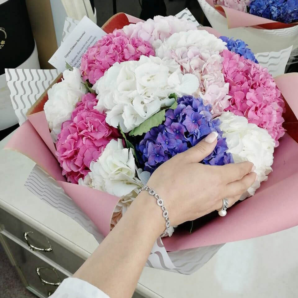 Букет гортензий от 3 шт.