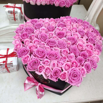 Микс из розовых роз - 81 шт. Микс из розовых роз - 81 шт.