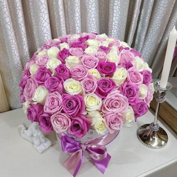 81 разноцветная роза в миксе - шар