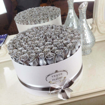 81 серебряная роза в коробке 81 серебряная роза в коробке