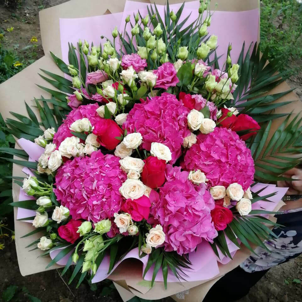 Розовые гортензии и розы - 35 шт.