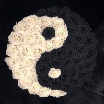 Черно-белые розы "Инь-Янь" - 81 шт.