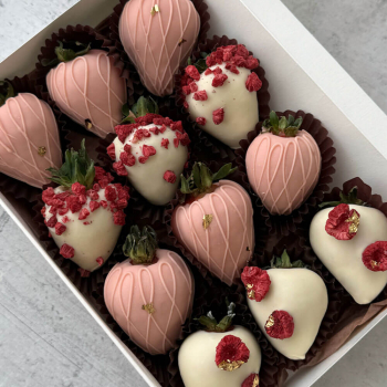 Клубника в шоколаде - Розовый жемчуг