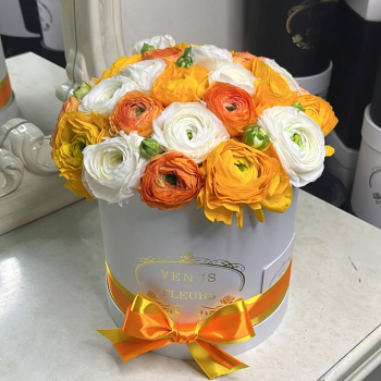 Ранункулюсы в миксе от 29 шт. Ранункулюсы в миксе от 29 шт.