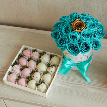 Подарочный набор с клубникой - 35 шт. Подарочный набор с клубникой - 35 шт.