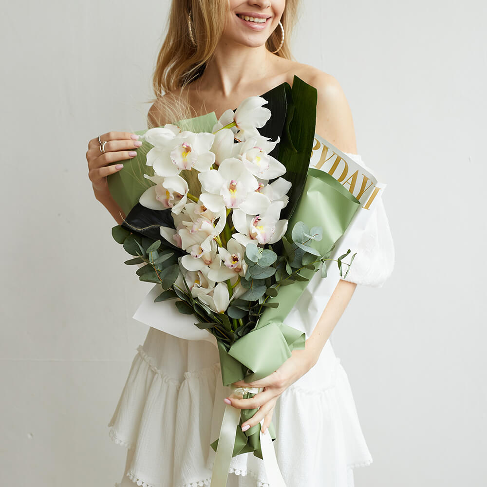 Букет из орхидей - 19 шт.