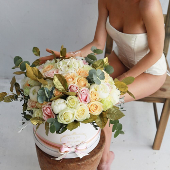 Очаровательный букет - 55 шт.