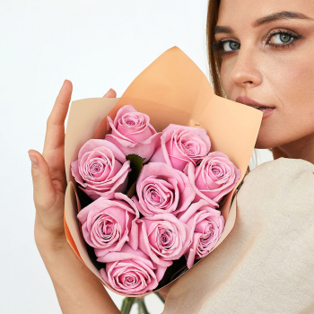 Букет розовых роз - 11 шт.